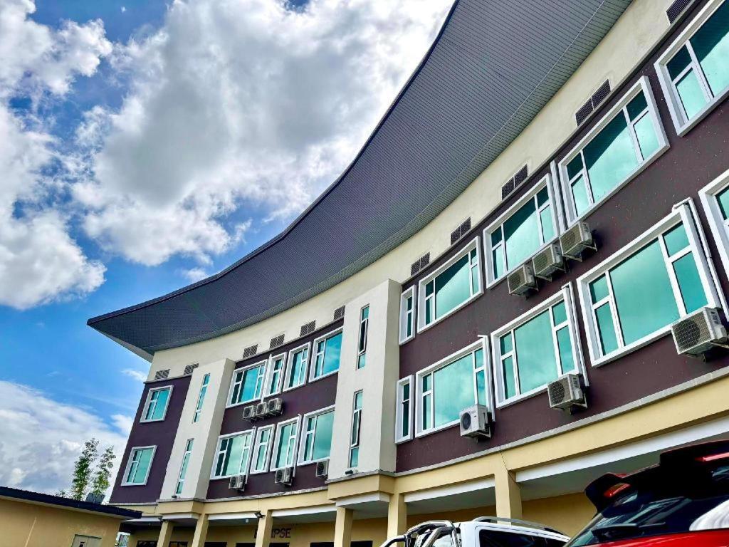 D Arc Hotel Kota Kinabalu Exterior photo