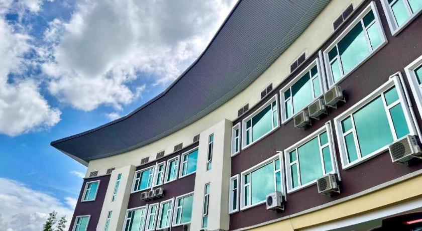 D Arc Hotel Kota Kinabalu Exterior photo