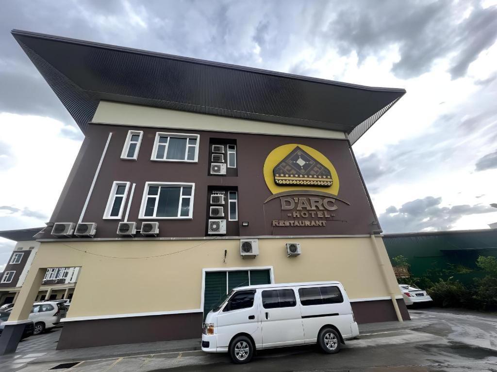D Arc Hotel Kota Kinabalu Exterior photo